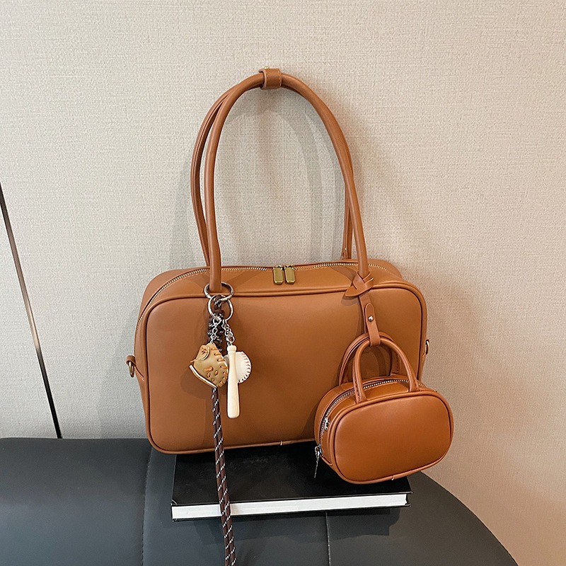 Retro large capacity bag for women autumnwinter work handbag pillow shoulder messenger 241029