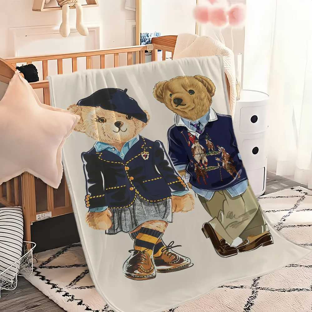 Designer Fashion PPolo BBears Luxury Blanket Soft Comfortable Nap Plush Suitable For Iiving Room Office Bedroom Birthday Home Kid Gift Y250908