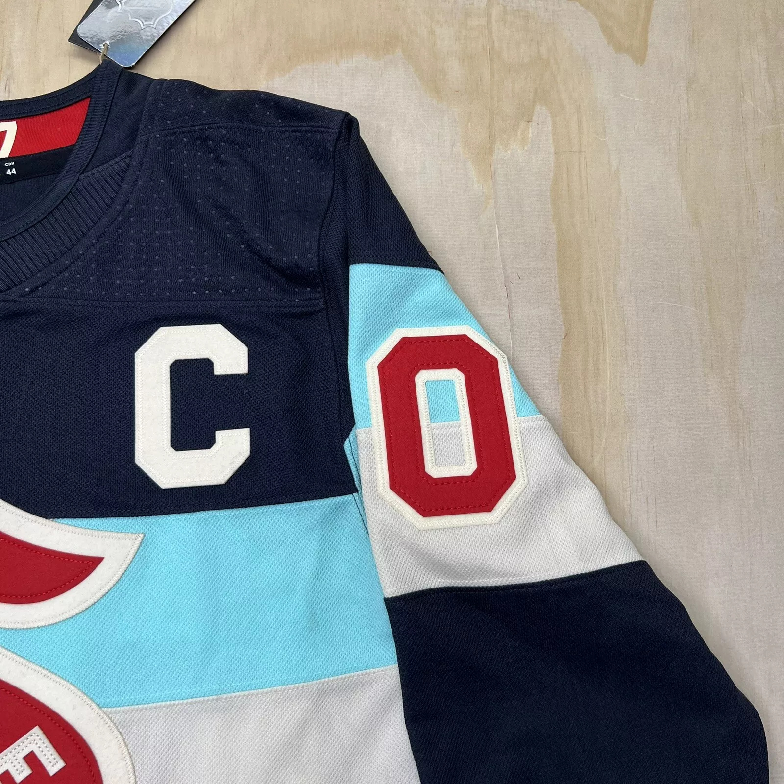 7 McCann Eberle Jersey 19 Jared McCann Jersey 10 Matty Beniers Seattle Krakens Jersey Yanni Gourde Andre Burakovsky Brandon Montour Ryker Evans Hockey