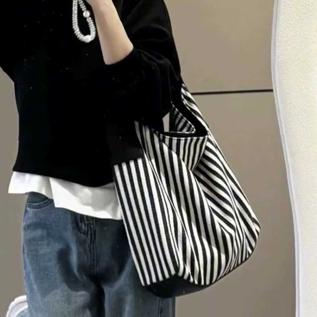 Korean version striped canvas bag office worker commuting tote bag 2025 new lazy style womens bag large capacity shoulder bag R250908