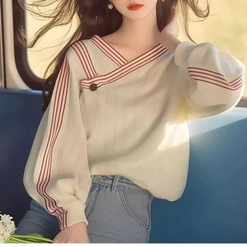 2025 Fashion Spring and Autumn New Women's V-neck Striped Patch Button Casual Lazy Style Long sleeved Hoodie Autumn design and Winter New Designe