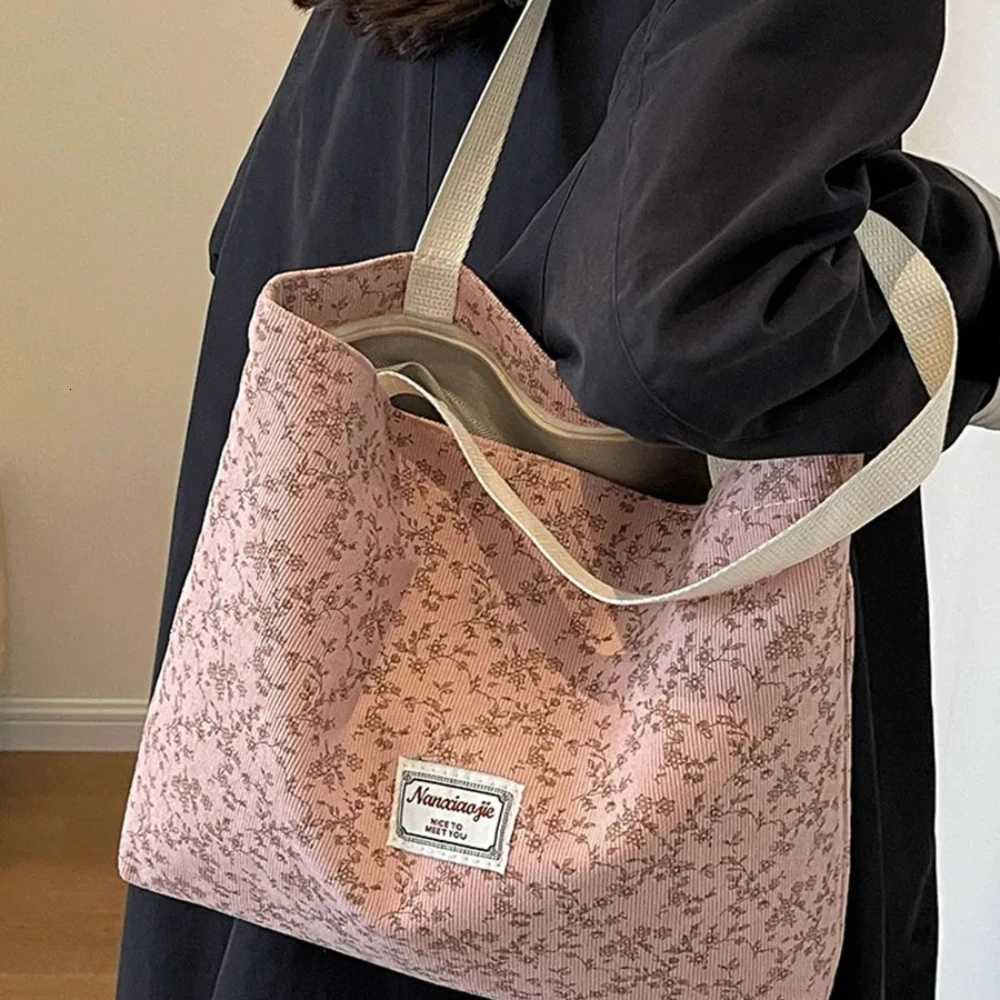Women Shoulder Bags Sweet Floral Designed Commuter Allmatch Ins Young Large Capacity Convenient Soft Casual Tender New Corduroy R250908