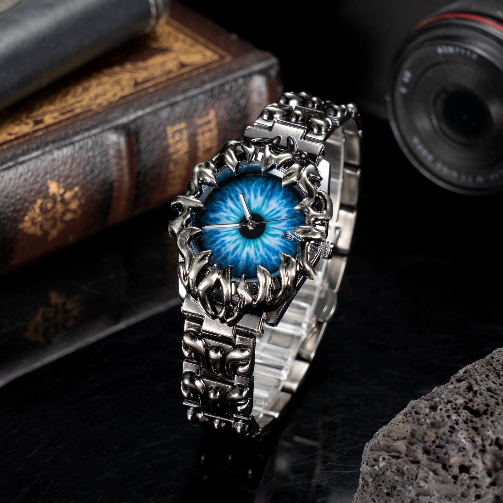 y2k Fashion Spiked Watch Alabaster Cool Street Style Demon Claw Shape Dial Unique Men Quartz Watch reloj hombre 250908