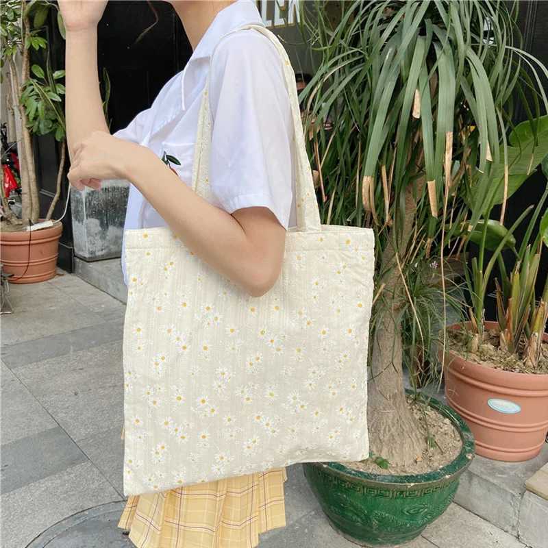 Daisy Print Women Canvas Shoulder Bag 3D Flower Coth Handbag Casual Tote Student Literary Books Purse Girls Eco Shopping Bags R250908