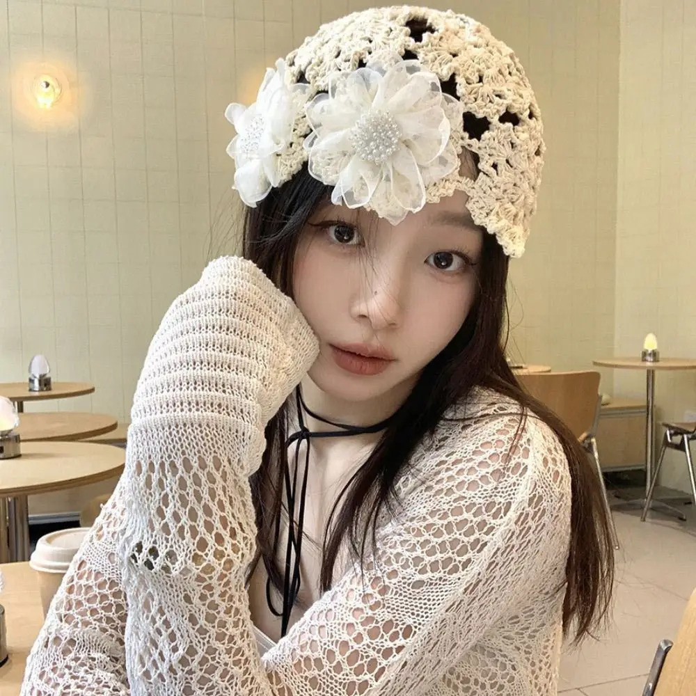 Summer Breathable Hollowed Out Knitted Hat Flowers Lace Beret Cap Fashion Casual Skullies for Women w250905