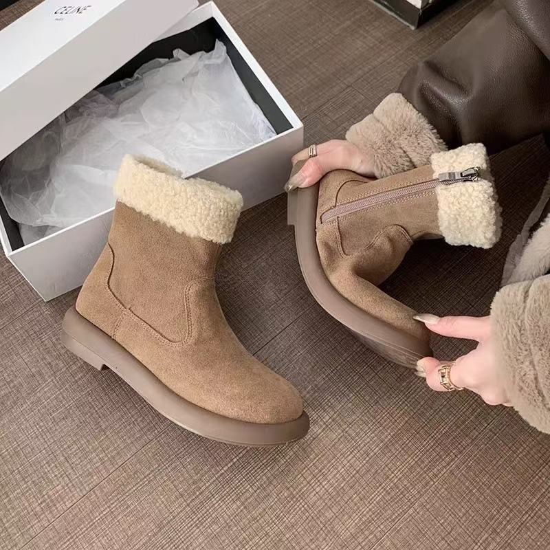 2025 New winter snow boots flat soles short shafts Men's padded and thickened cotton shoes from Northeast China women's genuine leather with