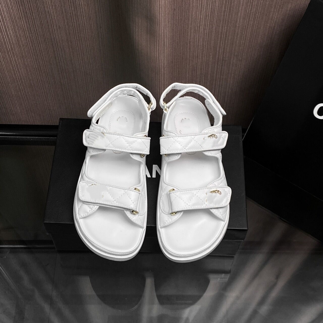 2025SS Paris designer summer new flat sandals women's CC new fashion outdoor leisure comfortable open toe beach shoes trend women's shoes