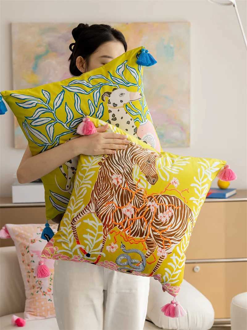 Luxurious Vintage Dog Print Throw Pillow Cover Case Soft Decorative Living Room Bedrooom 18x18 Inch Y251108