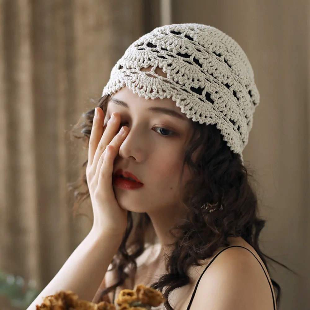 Summer Breathable Hollowed Out Knitted Hat Flowers Lace Beret Cap Fashion Casual Skullies for Women w250905