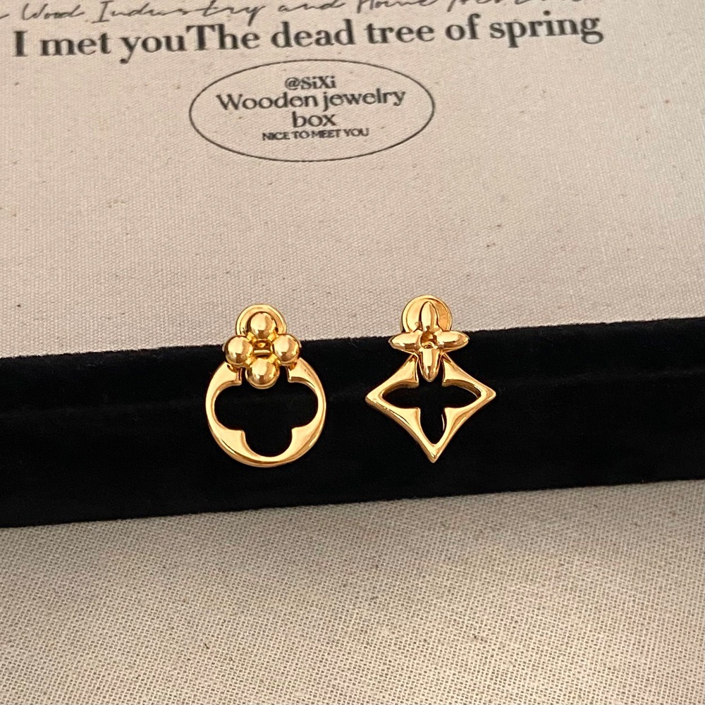 Gold - Toned Asymmetrical Stud Earring with Floral Geometric Designs, Chic Elegant Jewelry for Daily Stylish Looks