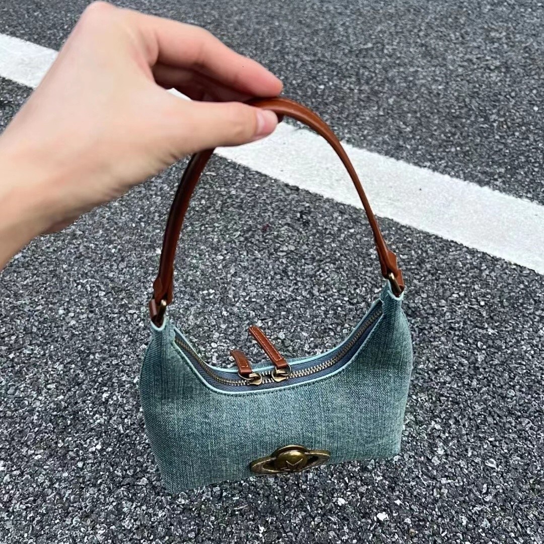 2025 Autumn New Women's Cowboy Underarm Bag Trendy Retro and niche Design Versatile bag Women's Shoulder Bag Designer Bag