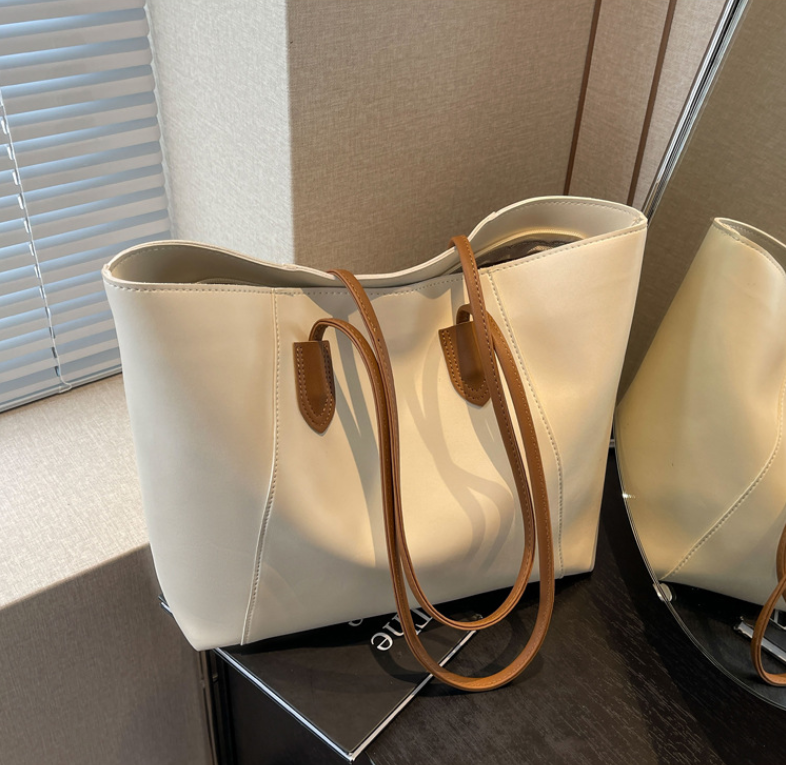 Designer Bag Luxury Bag High-Quality Designer's 2025 New Large-Capacity Shoulder Bag Commuter Autumn Style Versatile Shoulder Simple