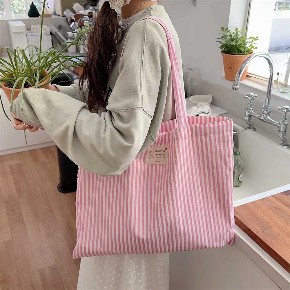 Large Capacity Canvas Women Handbags Tote Bag Striped Shoulder Bag Female Casual Multifunctional Travel Shopping Bags Handbag R250908