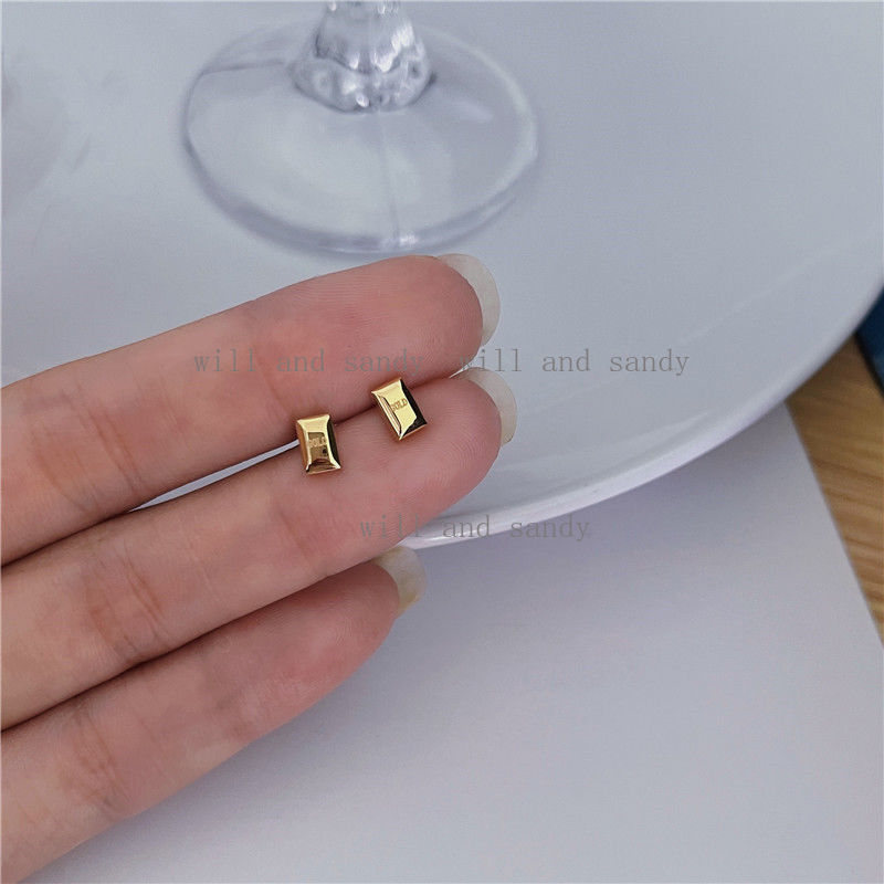 Non Tarnish 18K Gold Plated Brick Stud Earrings for Women Girls Square Minimalist Gold Earrings Cartilage Tragus Designer Fine Jewelry Valentine'