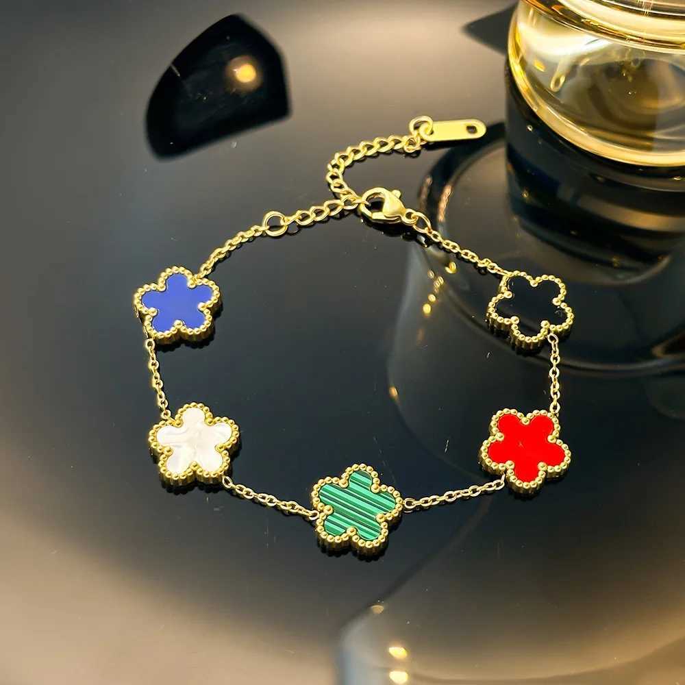 Color jewelry clover stainless steel new plant fiveleaf flower bracelet hot jewelry gifts for women W25908