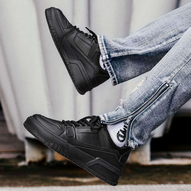 Korean Four Seasons Fashion Bread Thick Sole Black School Ultra Light Outdoor Leisure Sports Shoes for Men