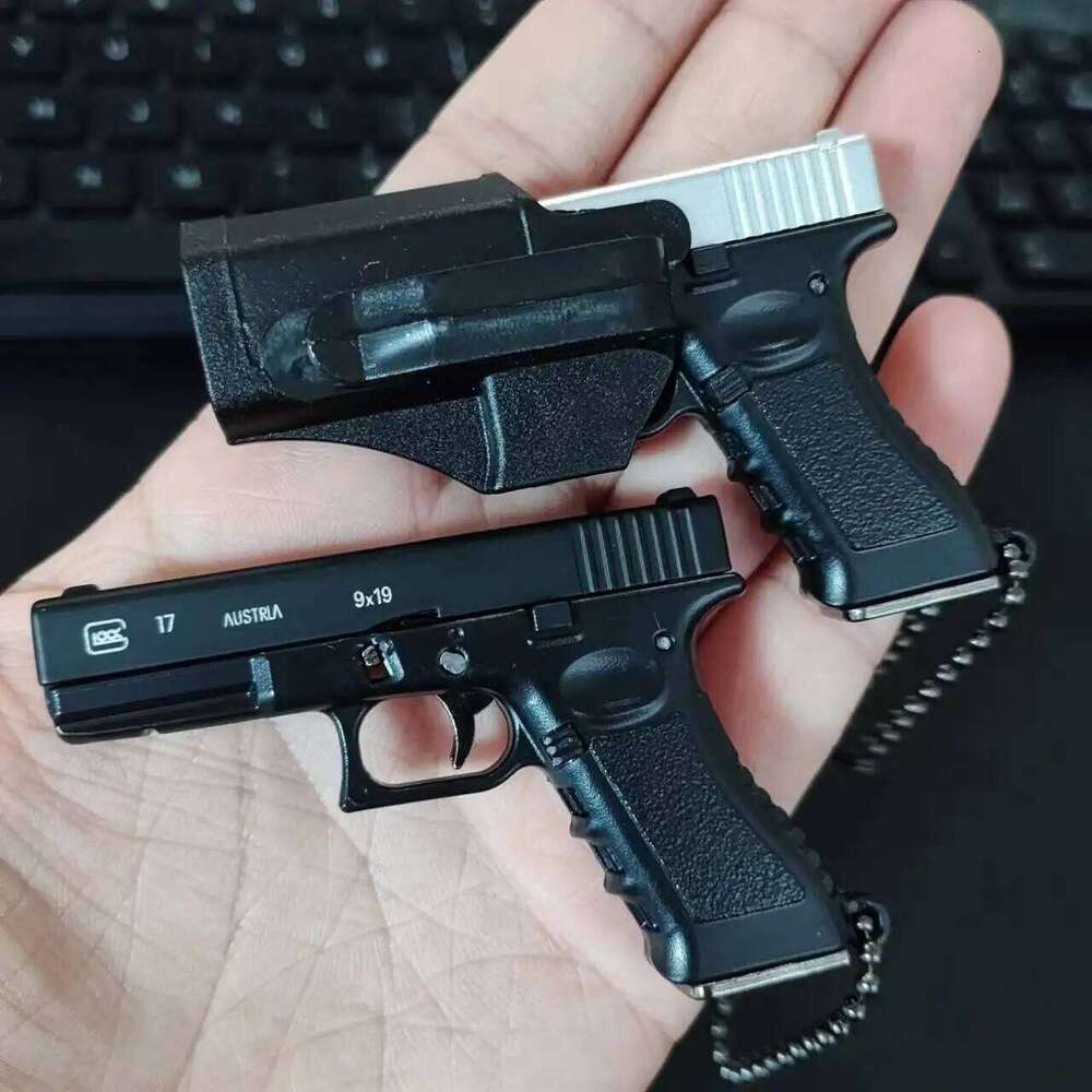 1:3 G17 Miniature Pistol Model With Holster Metal Gun Detachable DIY Semi-alloy Keychain Pendant Ornaments Children's Toy