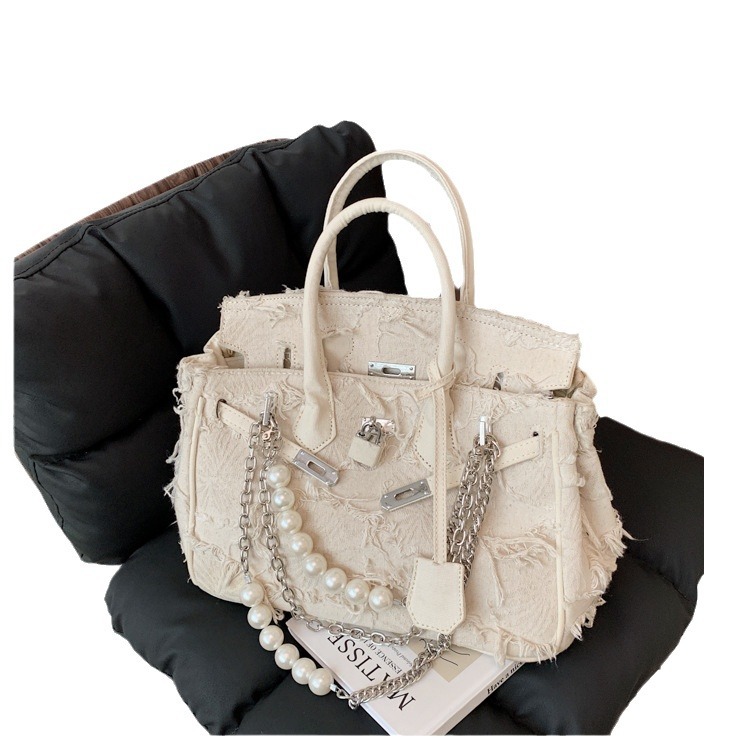Hot Free shipping designer bags for womens Shoulder bags sliver black white New Fashion Shoulder Bag Large Capacity Leisure Chain Bag