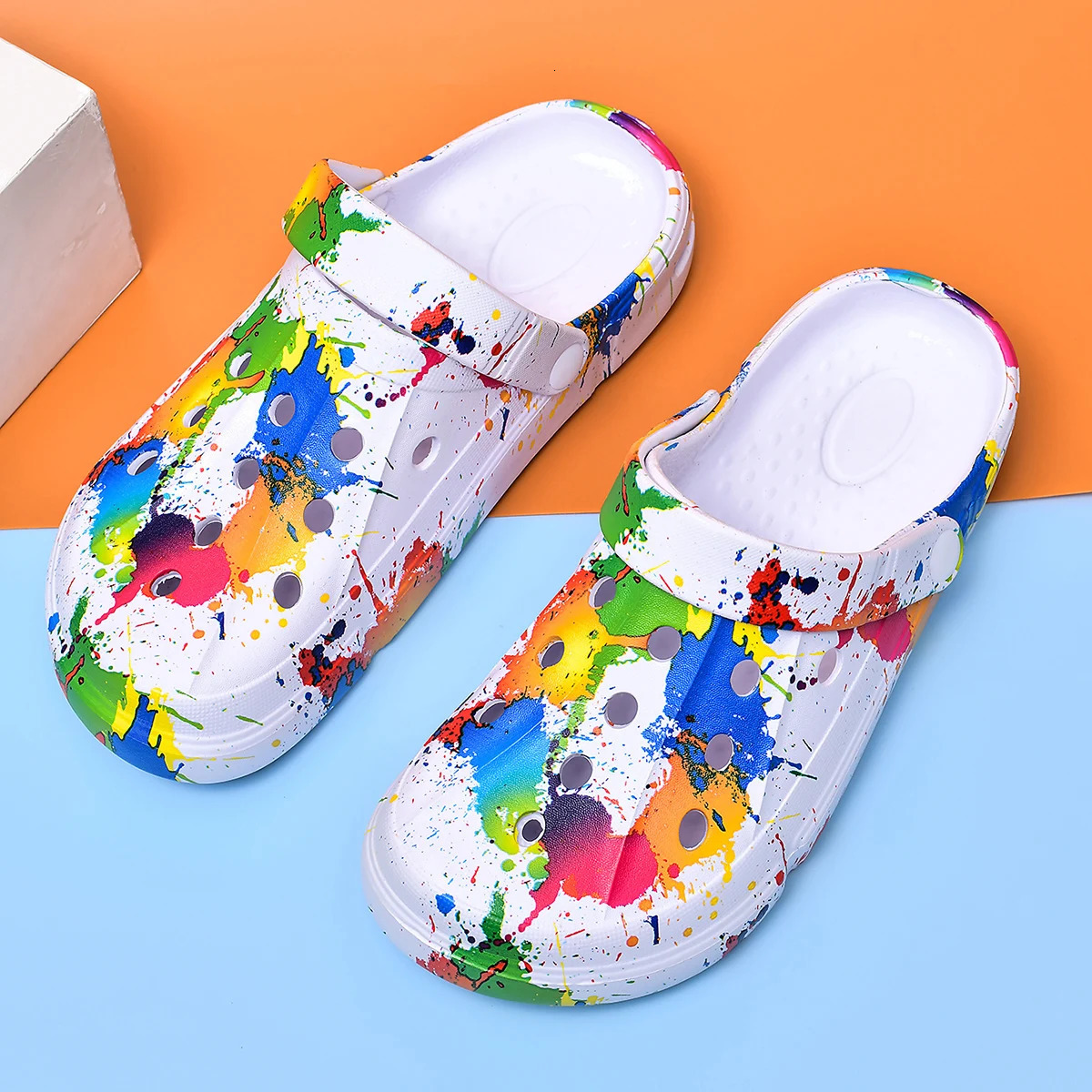 Couple Style Mens and Womens Clogs Sandals Slippers Inkjet Pattern Air Cushion Breathable Beach Sandals Outdoor ThickSoled Mu 250908