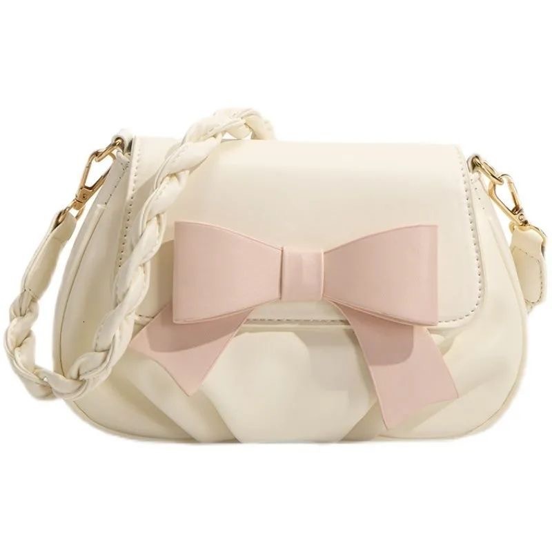 2025 autumn new fashionable, sweet, niche design, elegant and versatile trend crossbody bag, women's shoulder bag bag, designer bag