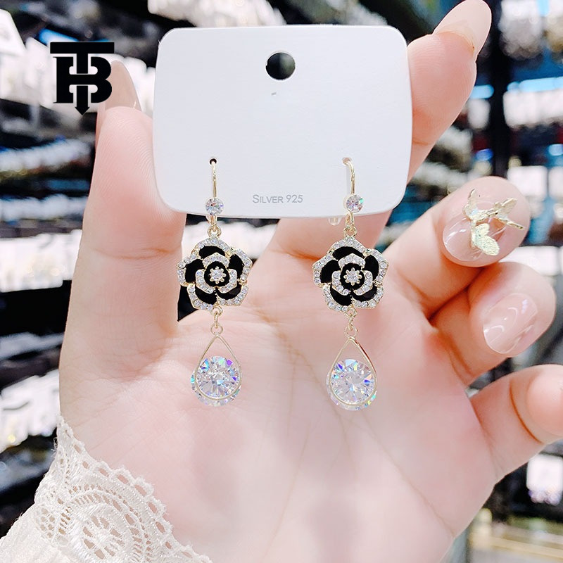 TB BHULAMTE Korean Style Elegant Luxury Accessories Exquisite Versatile Black Flower Style Designer Women's Earrings High-end Social Wear Retro P