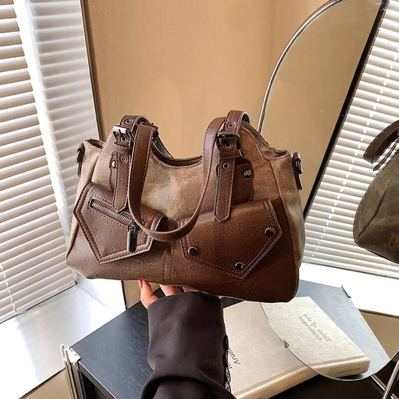 Retro Style Handbag Fashionable Simple Personalized design Women's Shoulder Bag Autumn New Item Rock Pattern Designer Bag Women's Handbag