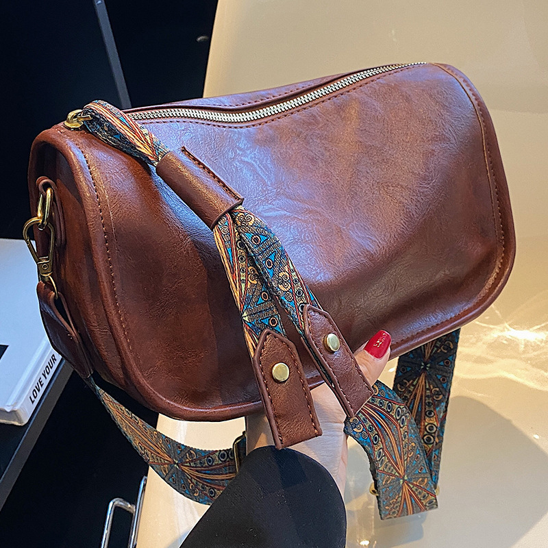Cross-border Early Autumn New Fashion Retro Crossbody Designer Package Bag Korean Style Trendy Women's Bag Saddle Luxury Bag Bag Wide Shoulder St