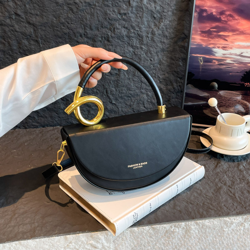 2025 autumn new fashion retro niche design versatile light luxury bag elegant style handbag women's shoulder bag designer bag