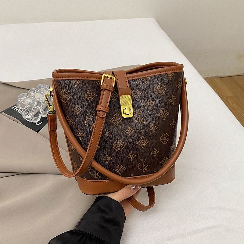 Designer Bag Shoulder Bag Luxury Bag Crossbody Purse Designer 2025 Shoulder Handbag Ladies Flap Fashion Brown Tote Small Square Bag