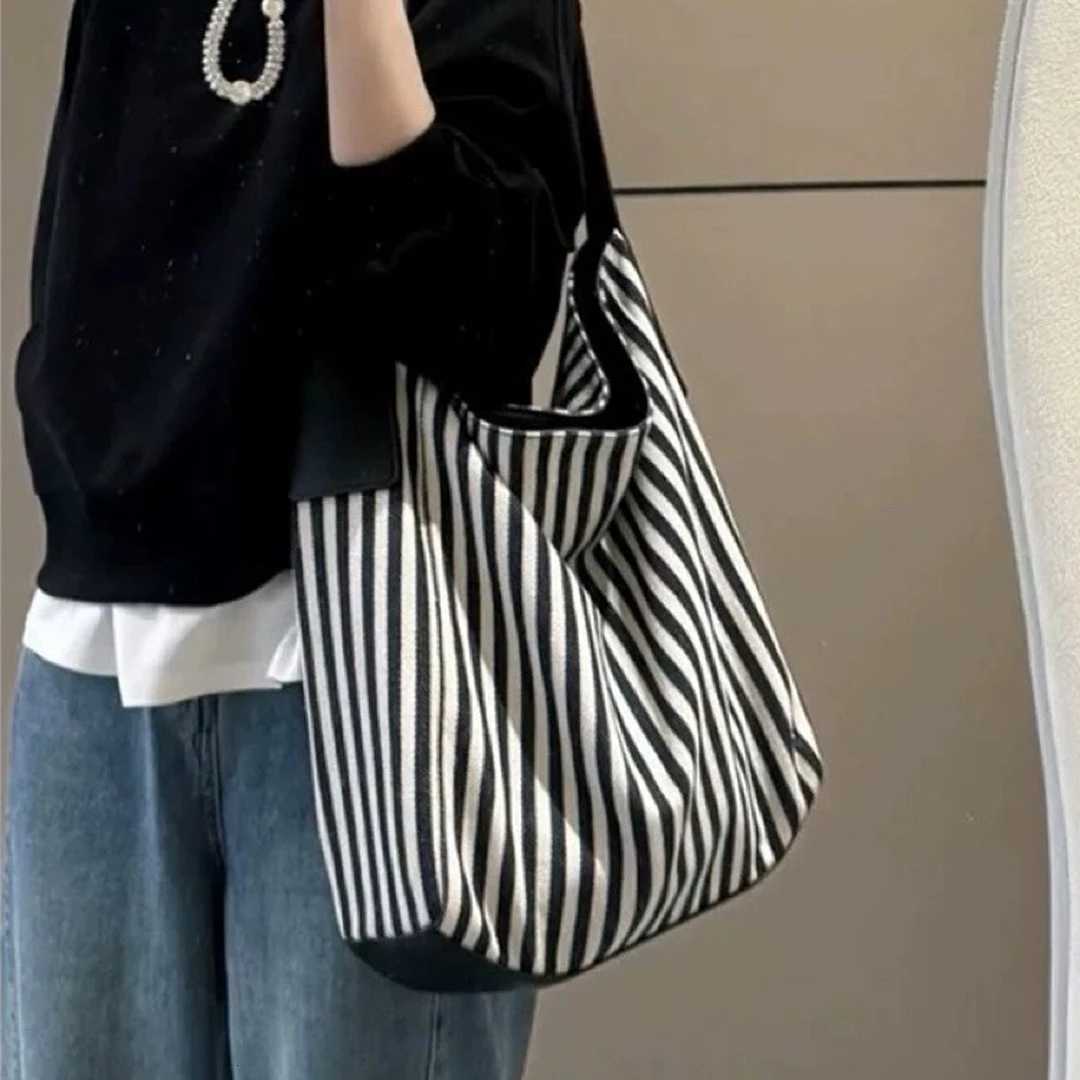Korean version striped canvas bag office worker commuting tote bag 2025 new lazy style womens bag large capacity shoulder bag R250908