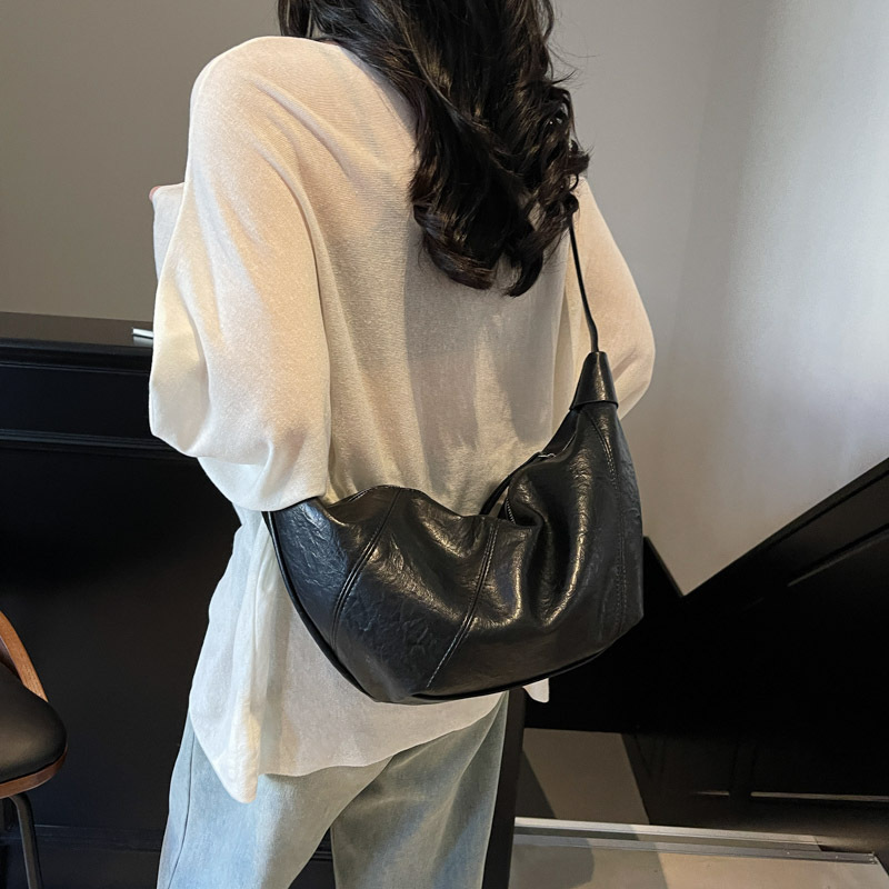 new Free shipping designer bag Shoulder tote Bags For woman Minimally designed commuting with diagonal winds