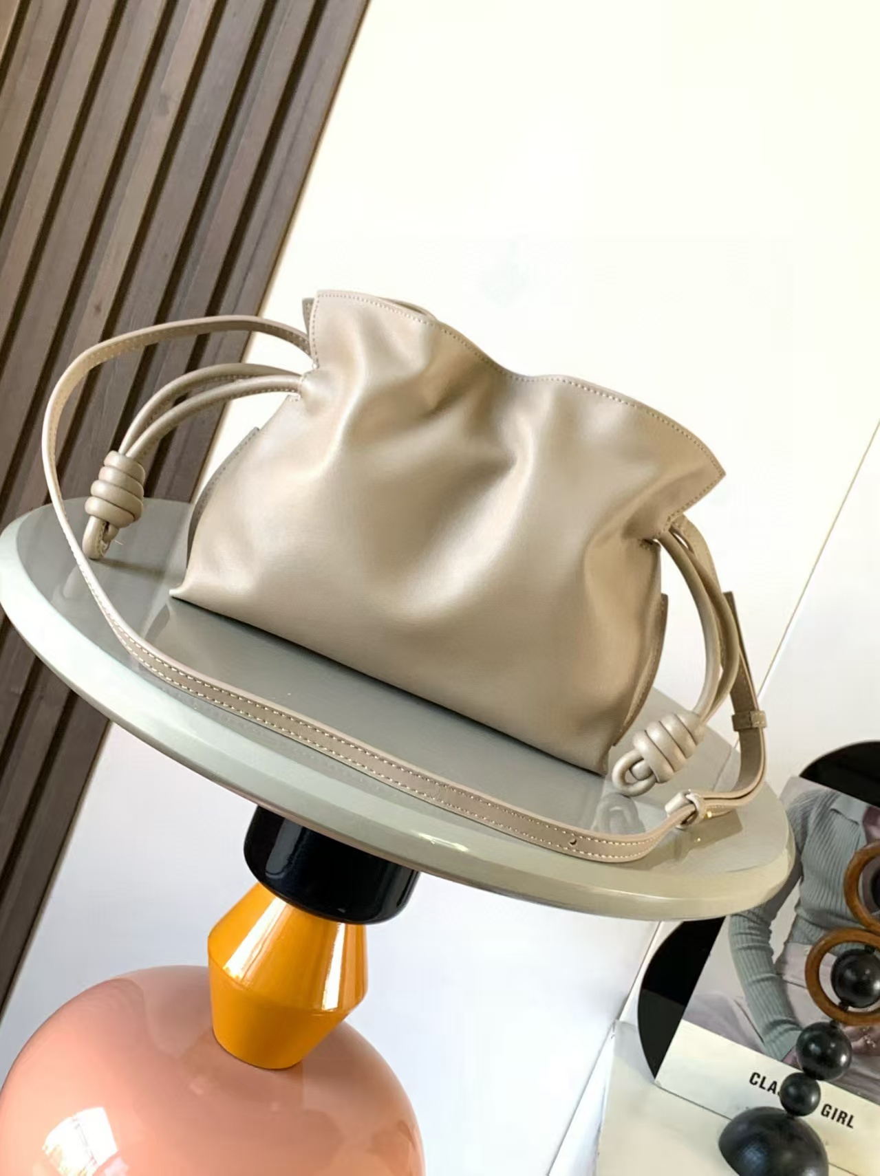 Top Designer Soft Borse Cloud Bags Real Nappa Leather String Closure Bucket Bags Gold Hardware Long Strap Drawstring Women Luxury Knot Clutch Bags Daily Sacs Handbag