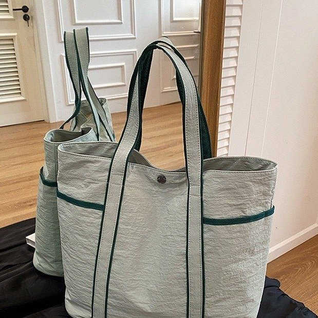 20L daily multi pocket design large capacity handbag waterproof and durable fabric yoga fitness handbag W240914