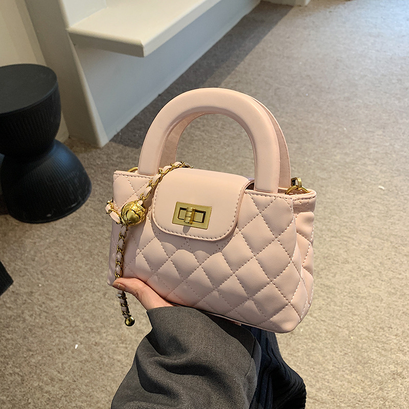 2025 New Chic Niche Top Handle Square Bag Quilted Leather Luxury Shoulder Crossbody Bag Versatile