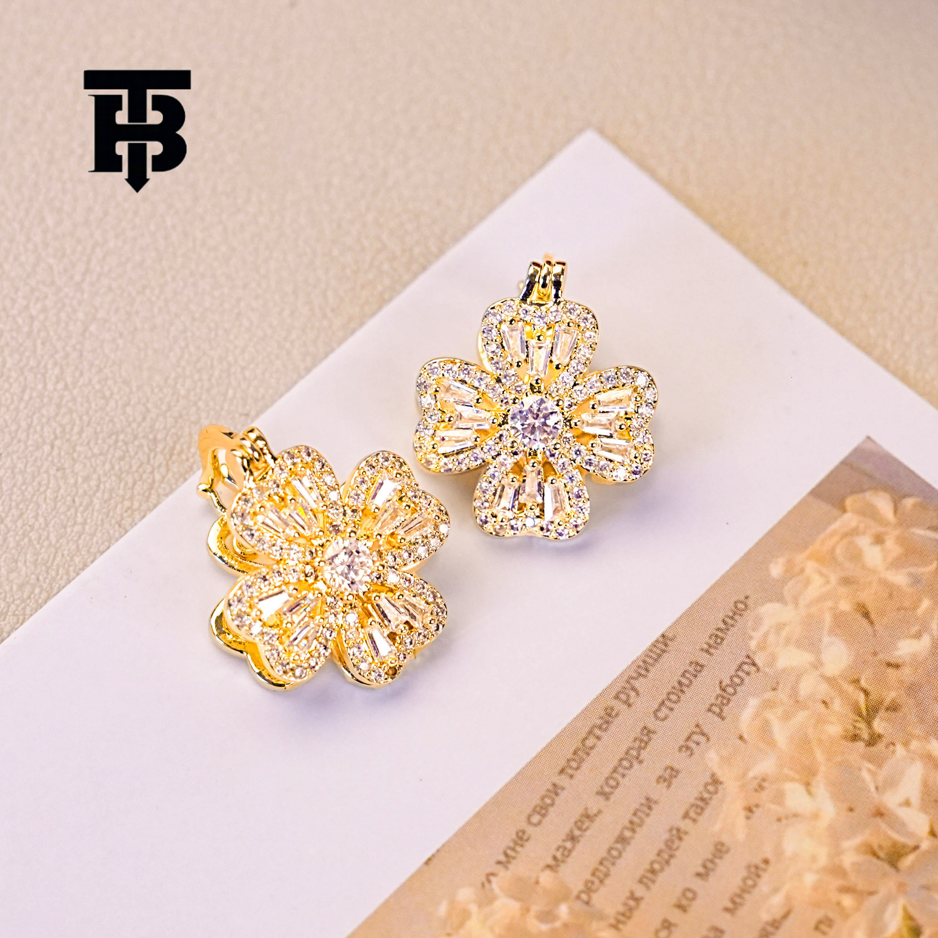 TB BHULAMTE Free Shipping New Designer Accessories New Luxury Style Full Diamond Double Layer Clover Earrings Retro Simple Fashion Womens Flower Earri