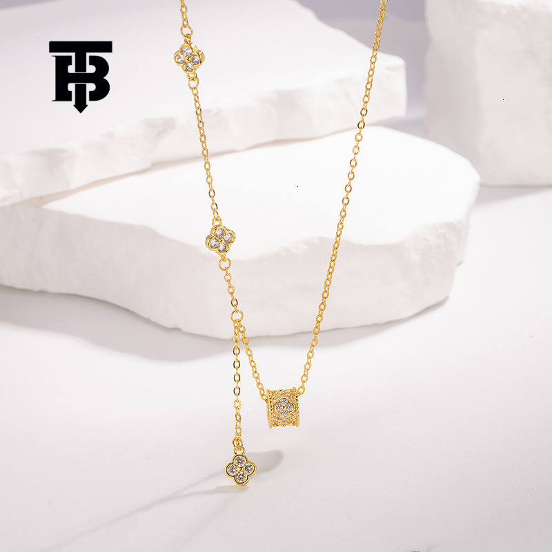 TB BHULAMTE Free Shipping New Designer Accessory Women's Small Waist Clover Necklace Simple Neck Chain Design Niche Collarbone Chain