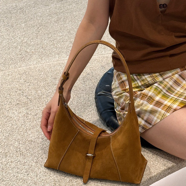 Suede Niche Retro Lunch Box design Armpit Bag Women's Shoulder Bag 2025 Autumn New Designer Bag Frosted Minimalist Style Handbag