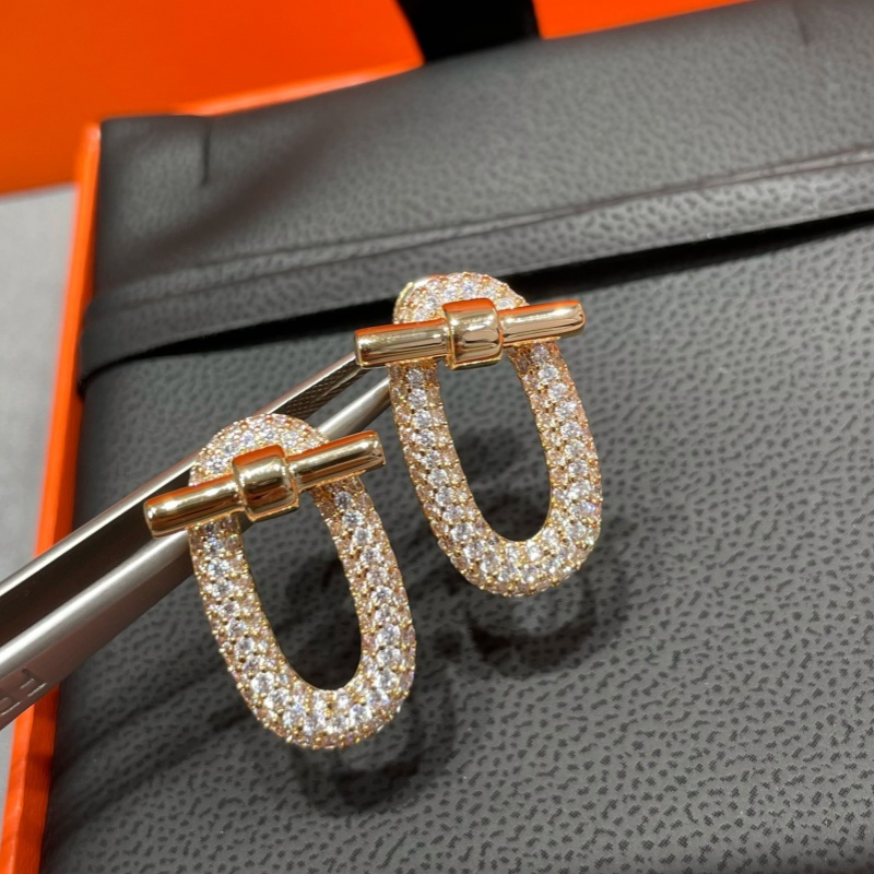 top Earrings women's Designer earrings for woman luxurious Stud earrings jewelry minimalist full diamond zircon earrings trendy and simple pig nose earrings H383