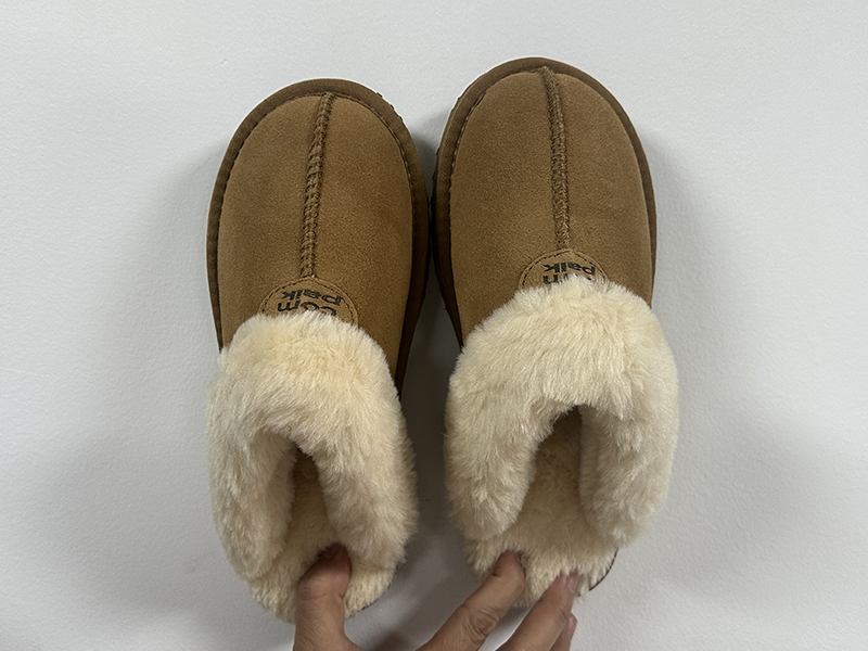 2025 new designer Compaik women's fur slippers ankle boots flat shoes short plush warm folding cotton shoes designer brand winter cotton slipper 