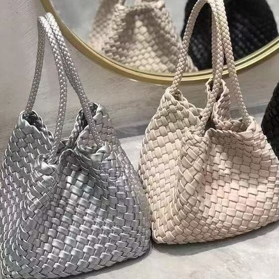 2025 new collection New Women's Shoulder Bag Dice Exquisite Small Handbag Water Bucket Foreskin Leather Weaving Niche Autumn New Designer Bag
