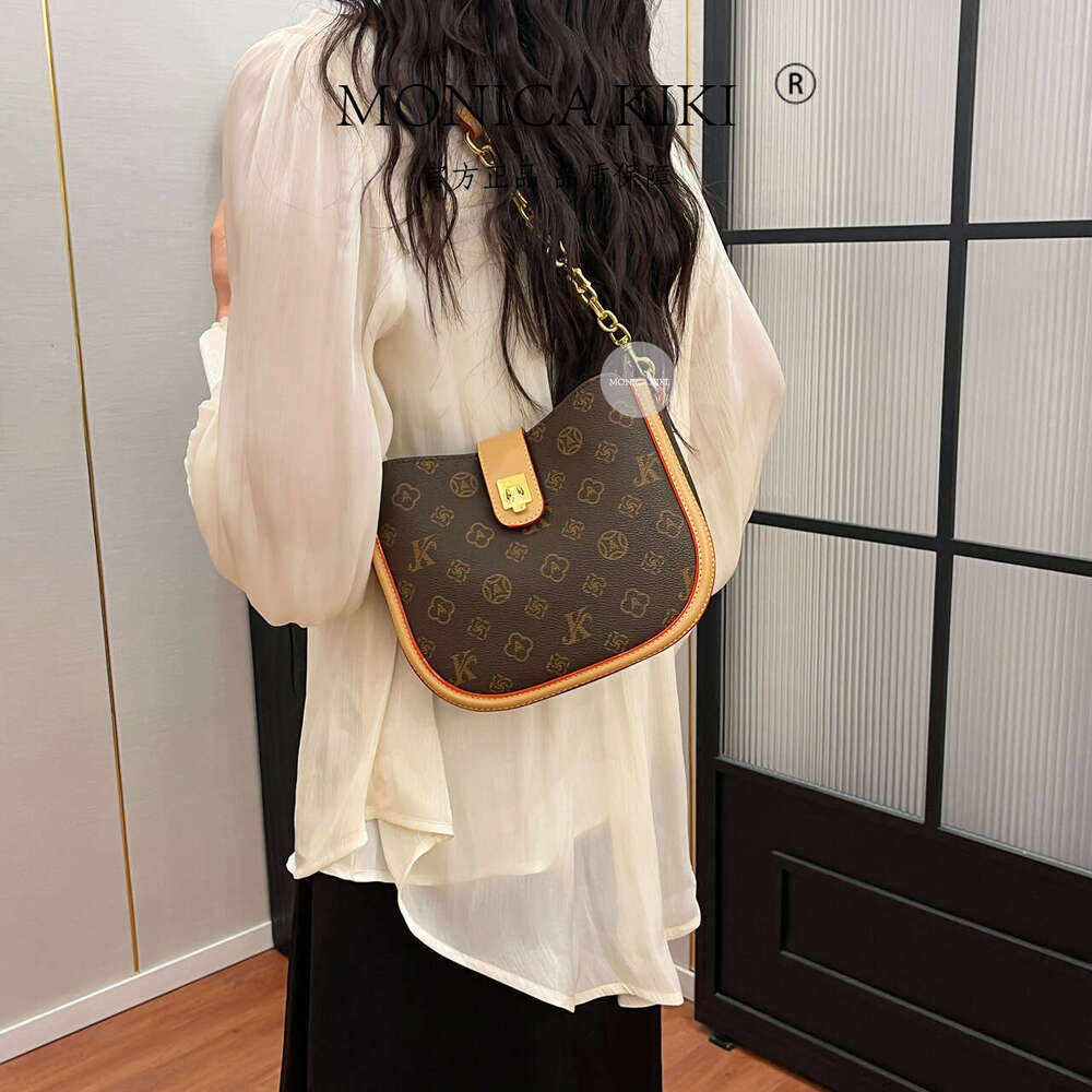 Qiqi Vintage Monica Fashion Versatile Crossbody For Women 2025 New Trendy Single Shoulder Underarm Saddle Bag