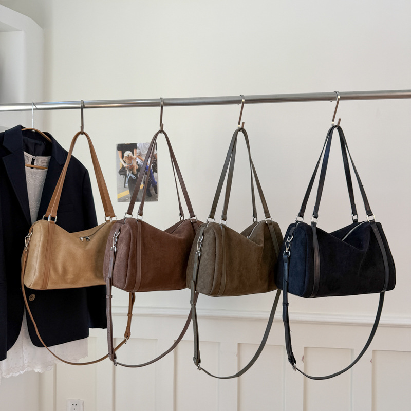 Minimally Matte Women's Shoulder Bag Large Capacity Commuter Casual Women's Crossbody Bag Autumn design New Designer Bag Solid Color Handbag