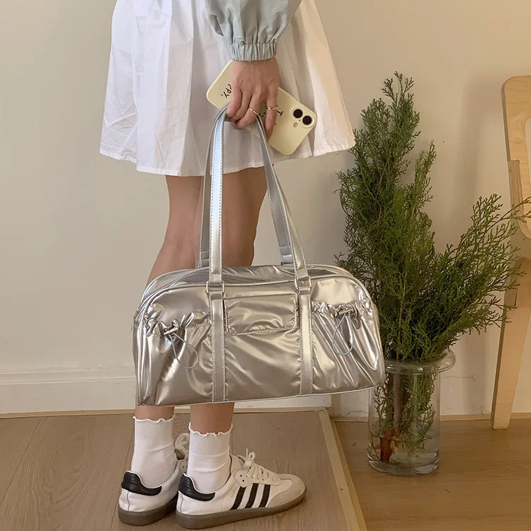 design Nylon Armpit Bag Large Capacity Sports Bag Fashionable Handbag Solid Color Women's Shoulder Bag Autumn New Style Minimalist Designer Bag
