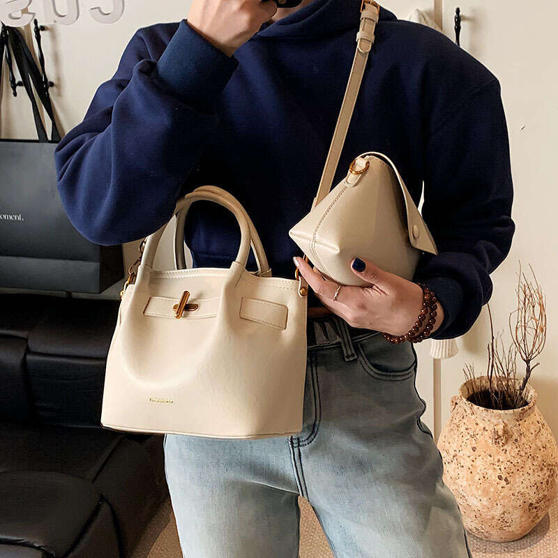 Handheld Bucket High-End For Women 2025 New Luxury Niche Single Shoulder Crossbody Versatile Commuter Bag