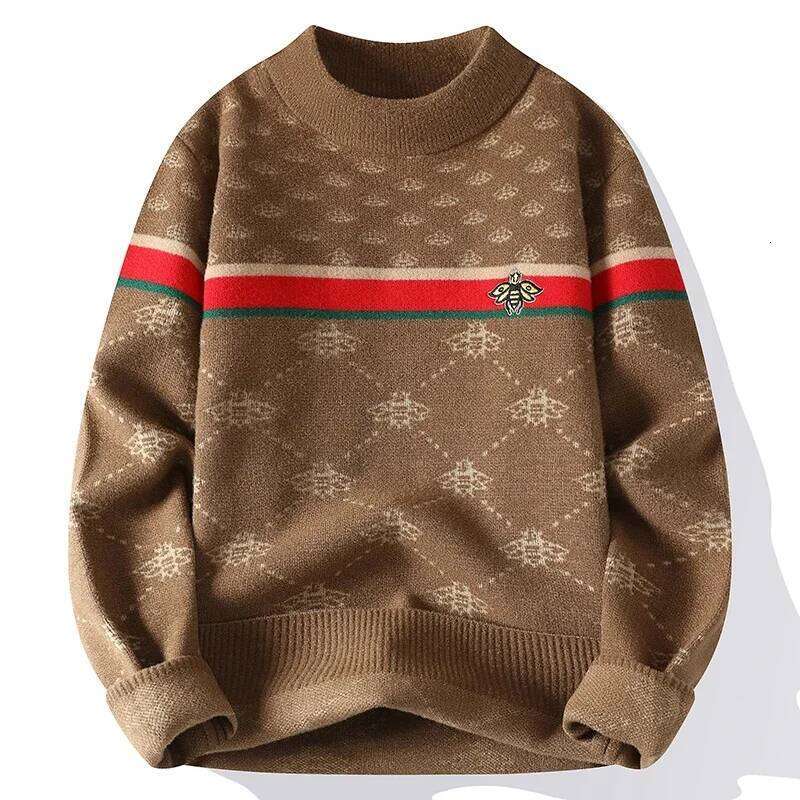 2024 New Fall Winter Korean Slim Bee Embroidery Pullovers High End Cashmere Sweater Men Soft Warm Mens Christmas Jumper