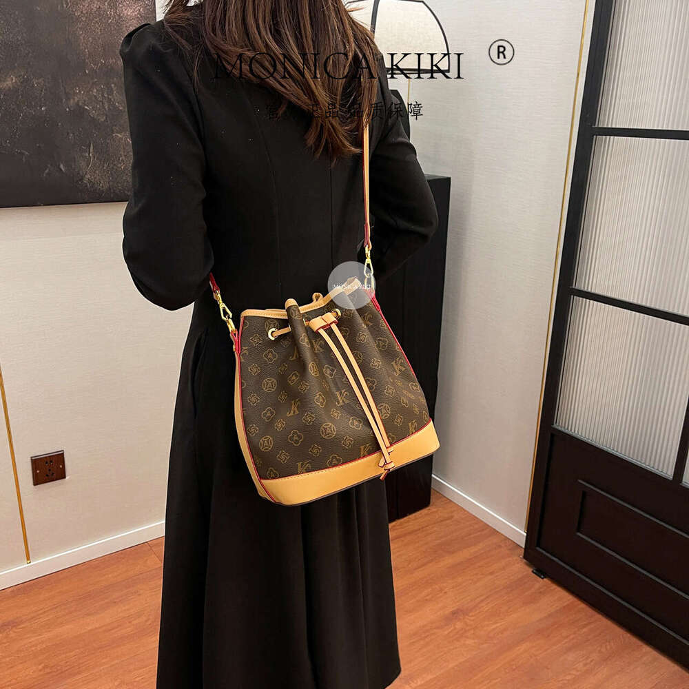 Chic Light Monica Vintage Casual Simple Handheld Stylish Single Shoulder Crossbody Bucket Bag For Women