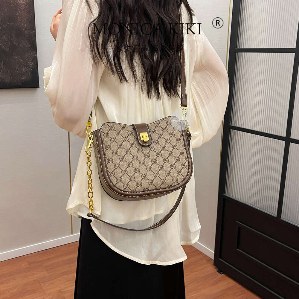 Qiqi Vintage Monica Fashion Versatile Crossbody For Women 2025 New Trendy Single Shoulder Underarm Saddle Bag
