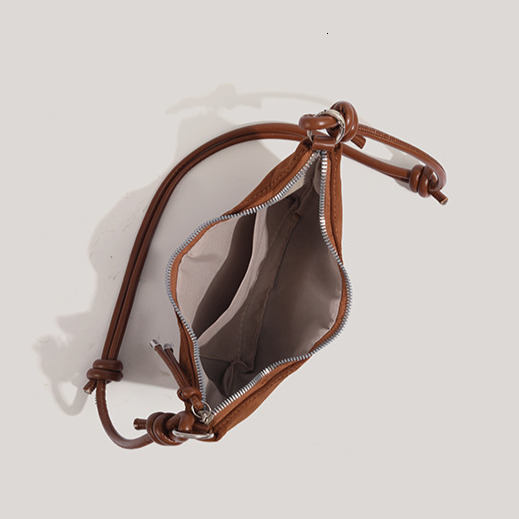Retro matte dumpling bag popular women's crossbody bag commuting horn bag autumn new women's shoulder design bag designer bag