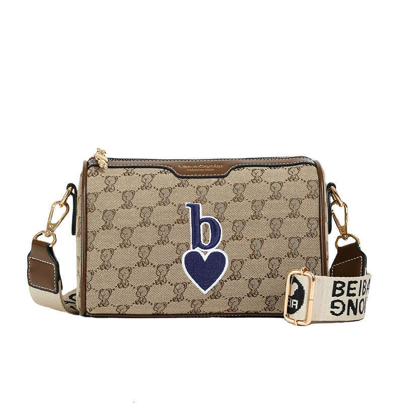 New Beibao 2024 Trendy Fashion Versatile Women's High-End Pillow Bag Single Shoulder Crossbody