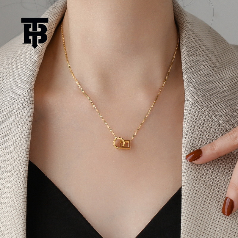 TB BHULAMTE Free Shipping Brand New Designer Accessories Non Fading Double Ring Cylindrical Pendant Necklace Women's Personalized Collarbone Chai